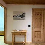 House 2 Via Funivie 65, Pista Stelvio *
