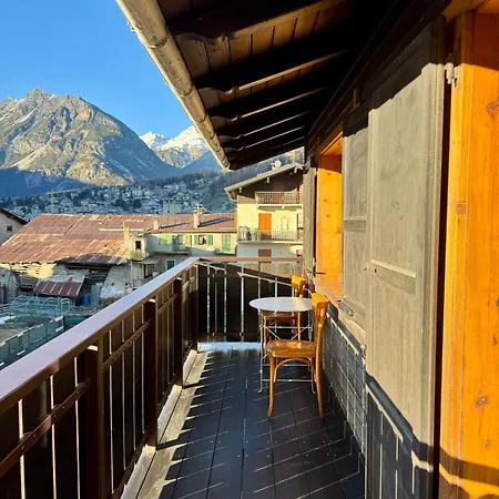 House 2 Via Funivie 65, Pista Stelvio 公寓