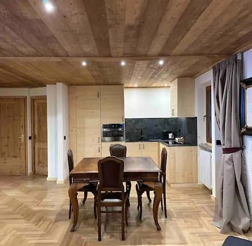 House 2 Via Funivie 65, Pista Stelvio 公寓