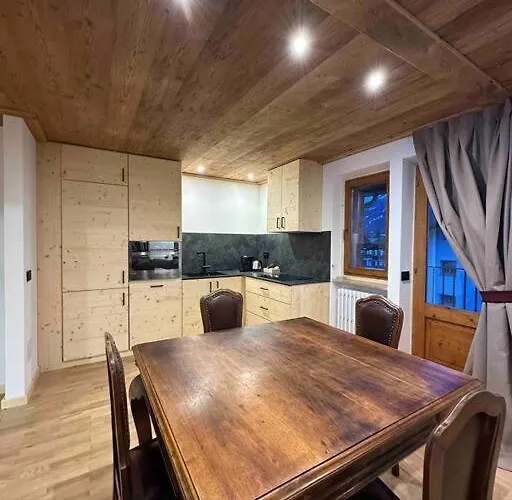 House 2 Via Funivie 65, Pista Stelvio