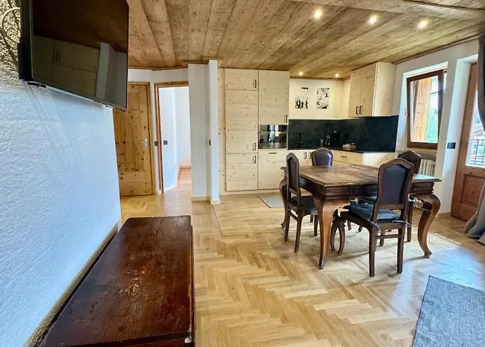 House 2 Via Funivie 65, Pista Stelvio