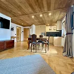 House 2 Via Funivie 65, Pista Stelvio Apartman *